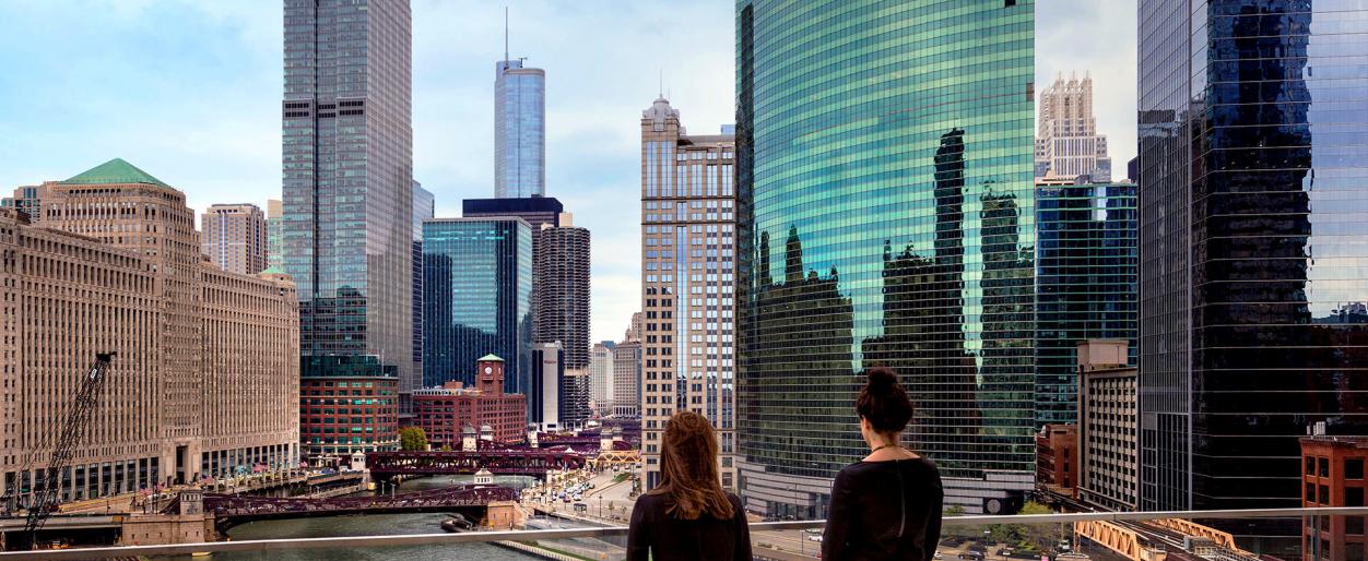 Views out the Chicago River at River Point