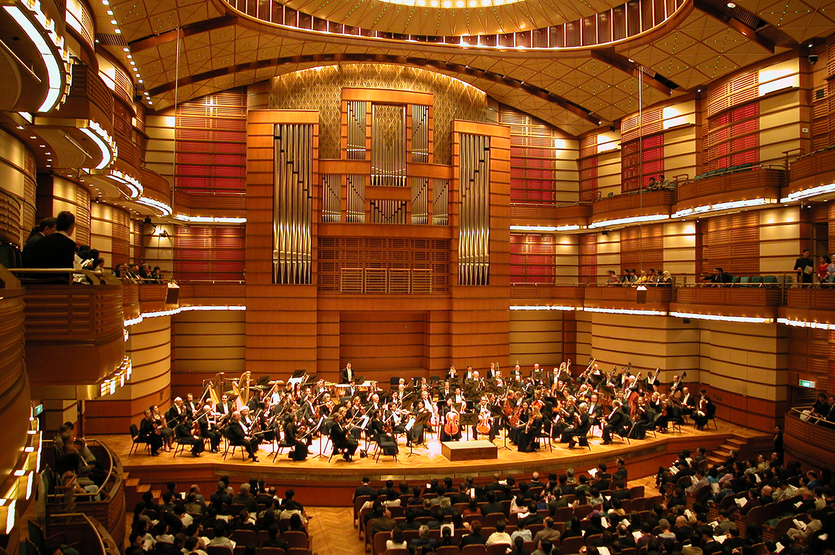 Dewan Filharmonik Petronas adjustable stage and acoustic enclosure 