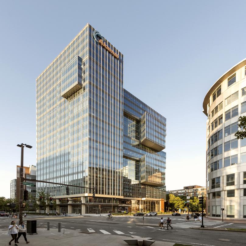 Pedestrian view of the Akamai Headquarters145 Broadway, Cambridge Ma 