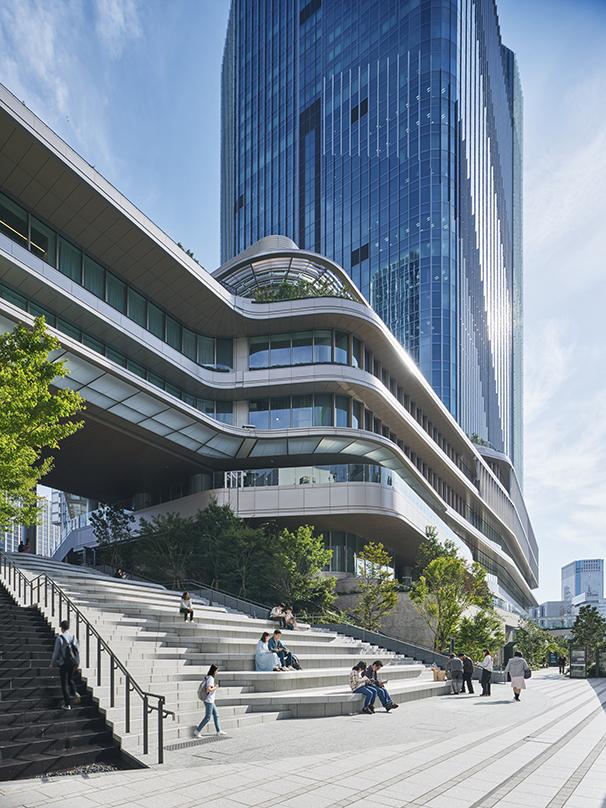Staircase design that goes under the central atrium incorporated in the proposal for Takanawa Gateway City project.
