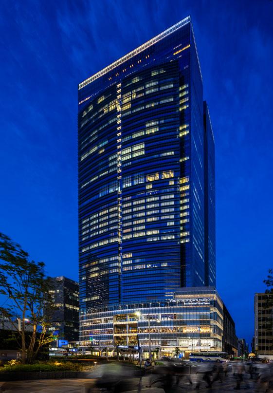 Tokyo Midtown Yaesu super tall skyscrapper at night