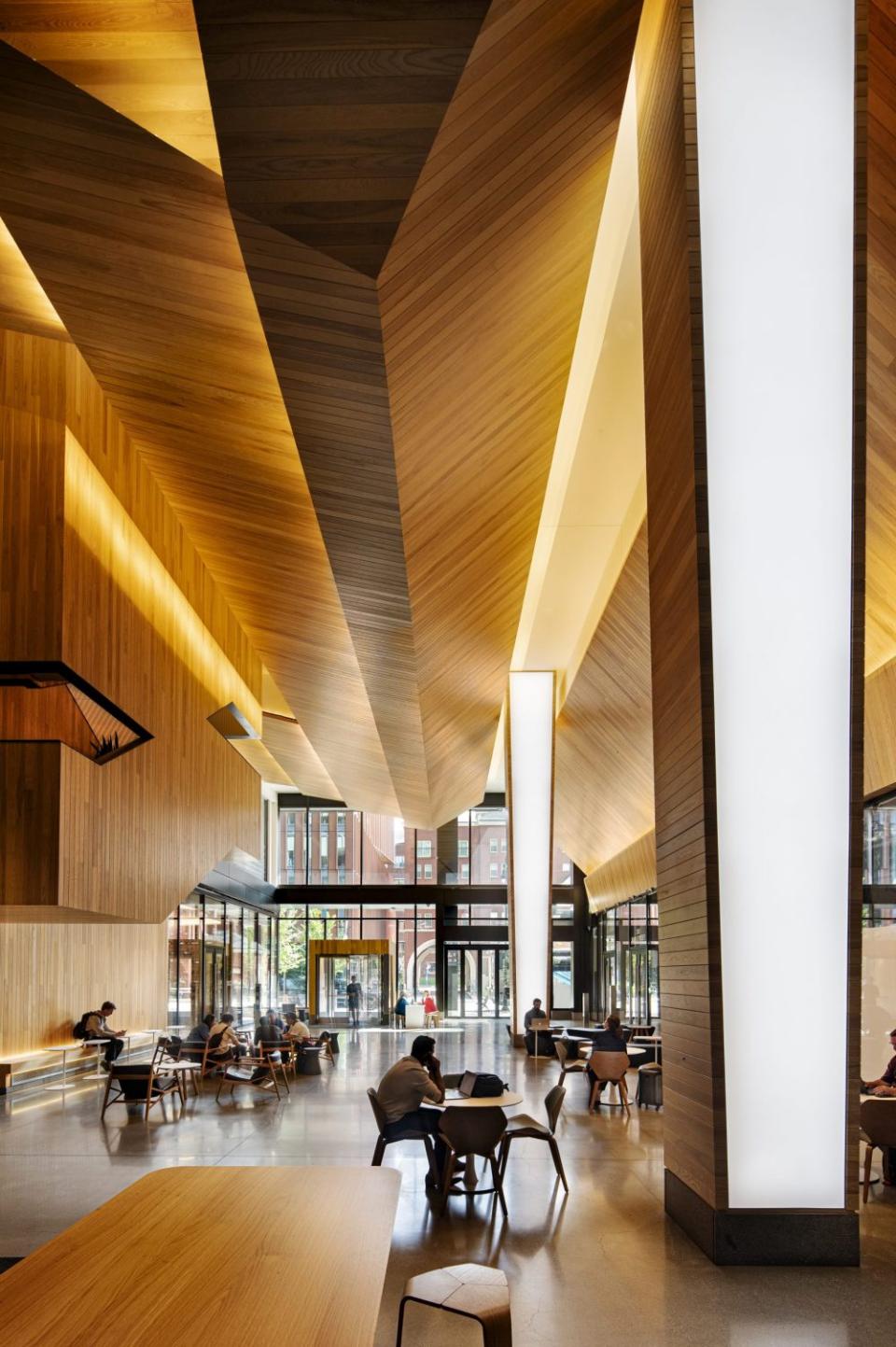 325 Main Street lobby, Cambridge, Massachusetts