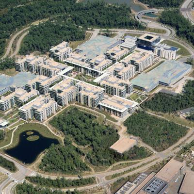 master planned 385-acre wooded site ExxonMobil's new office complex, Houston TX. Pickard Chilton